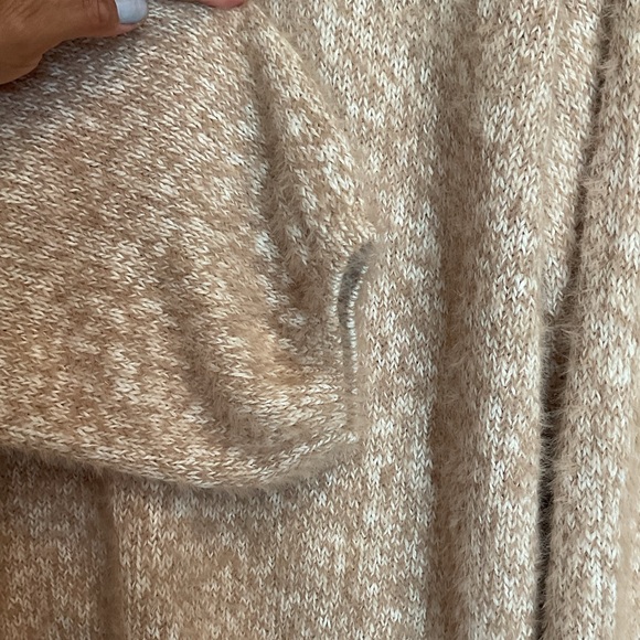 Ava & Viv Women's Tan Chenille Fuzzy V-Neck Sweater Plus Size 1X - Picture 7 of 9